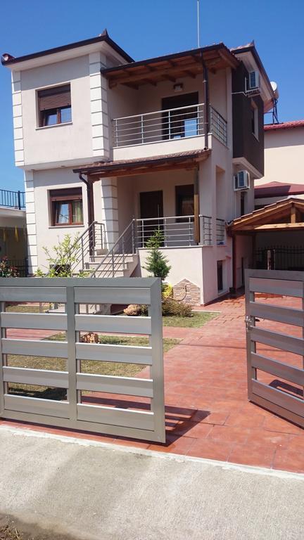 Αmalia Lux Villas Vrasná Kültér fotó