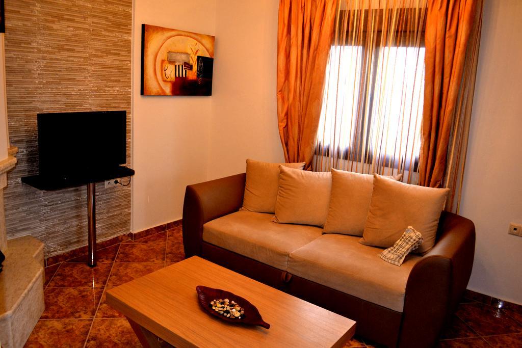 Αmalia Lux Villas Vrasná Kültér fotó
